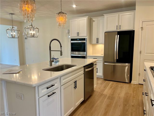 27842 Birchwood Court, Westlake, OH 44145