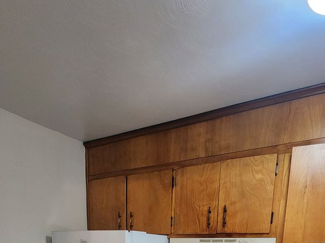 143 Oneco Avenue, New London, CT 06320