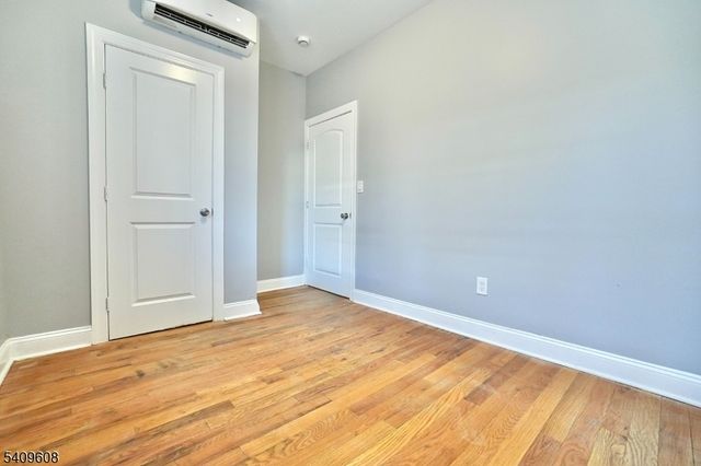 351 Mulberry St, Newark City, NJ 07102