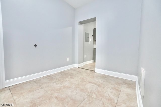 351 Mulberry St, Newark City, NJ 07102