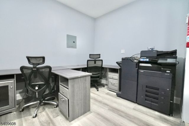 351 Mulberry St, Newark City, NJ 07102