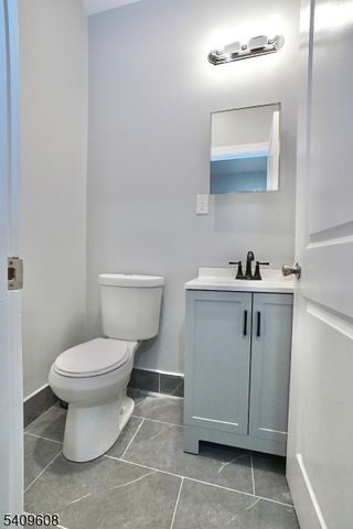 351 Mulberry St, Newark City, NJ 07102