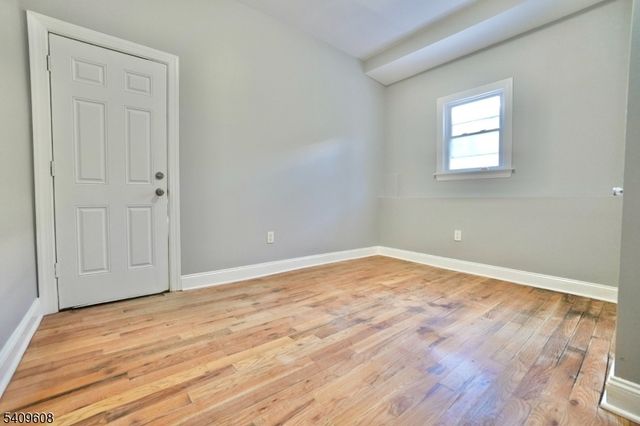 351 Mulberry St, Newark City, NJ 07102