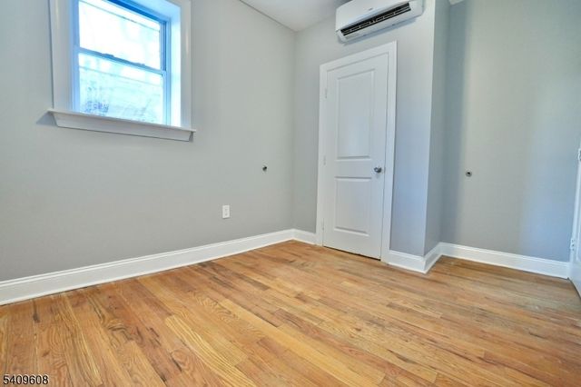 351 Mulberry St, Newark City, NJ 07102