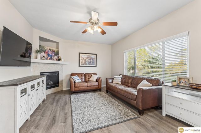 18635 Ohern Circle, Omaha, NE 68135