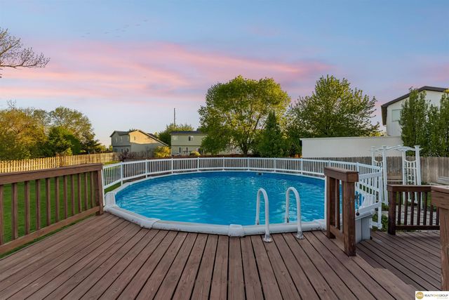 18635 Ohern Circle, Omaha, NE 68135