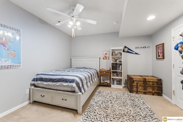18635 Ohern Circle, Omaha, NE 68135