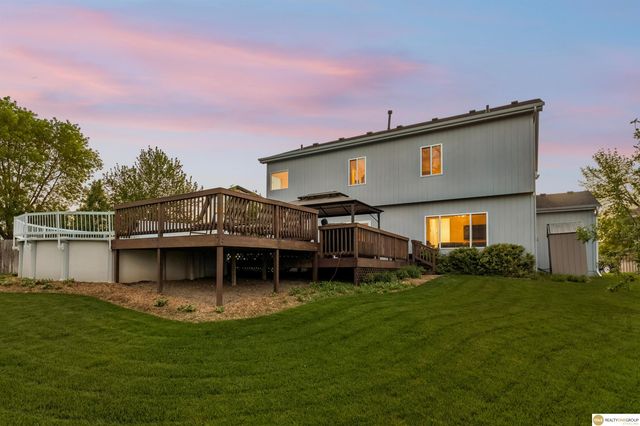 18635 Ohern Circle, Omaha, NE 68135