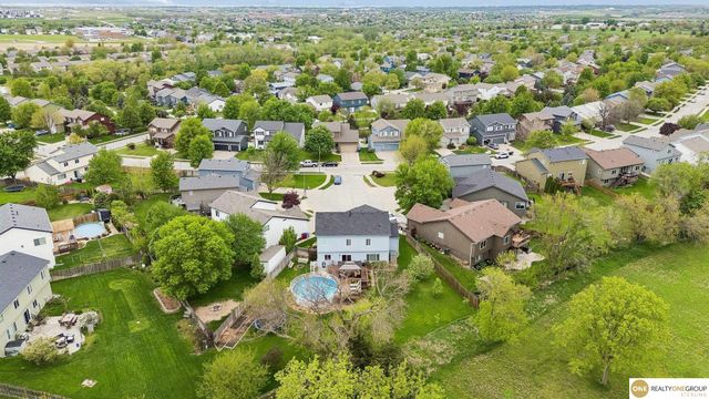 18635 Ohern Circle, Omaha, NE 68135
