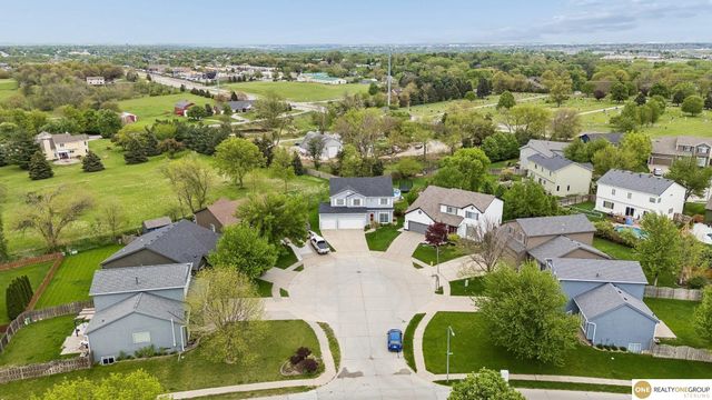 18635 Ohern Circle, Omaha, NE 68135