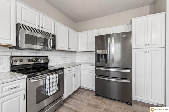 18635 Ohern Circle, Omaha, NE 68135
