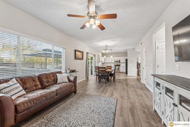 18635 Ohern Circle, Omaha, NE 68135
