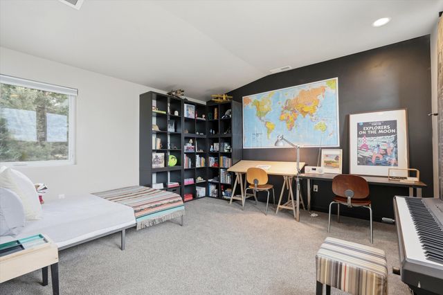 3429 NW Bryce Canyon Lane, Bend, OR 97703