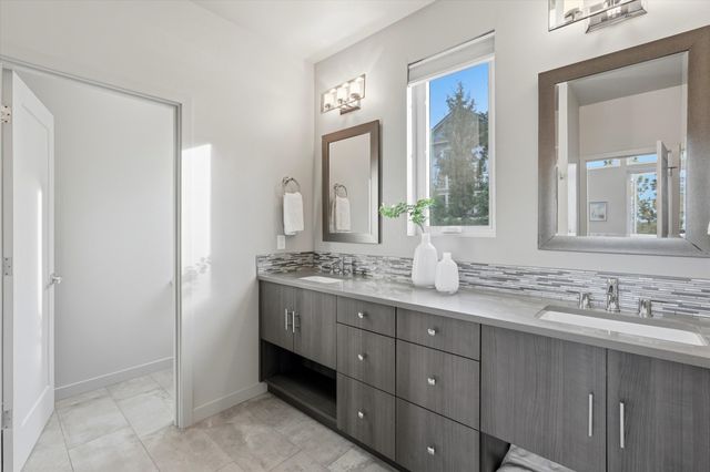 3429 NW Bryce Canyon Lane, Bend, OR 97703