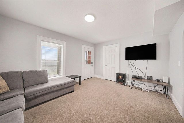 10091 Concord Road, Jonesville, MI 49250