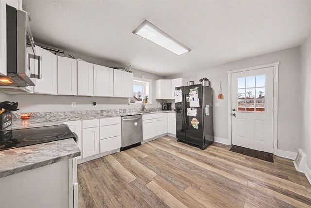 10091 Concord Road, Jonesville, MI 49250