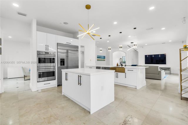 7965 SW 195th St, Cutler Bay, FL 33157