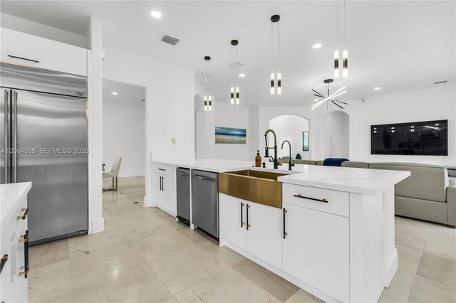 7965 SW 195th St, Cutler Bay, FL 33157