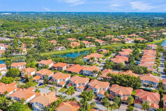 7965 SW 195th St, Cutler Bay, FL 33157