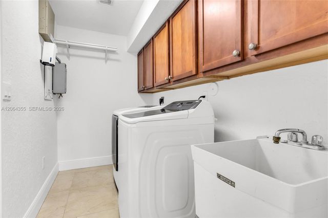 7965 SW 195th St, Cutler Bay, FL 33157