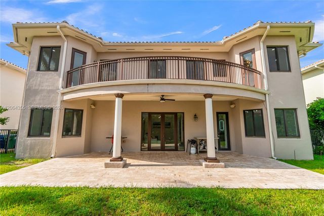 7965 SW 195th St, Cutler Bay, FL 33157