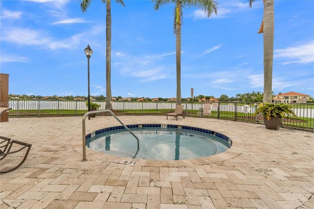 7965 SW 195th St, Cutler Bay, FL 33157