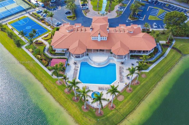7965 SW 195th St, Cutler Bay, FL 33157