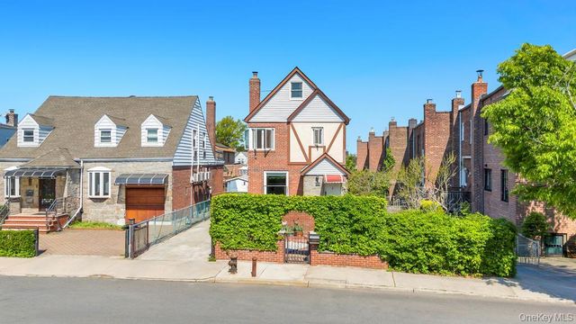 6210 Boelsen Crescent, Rego Park, NY 11374