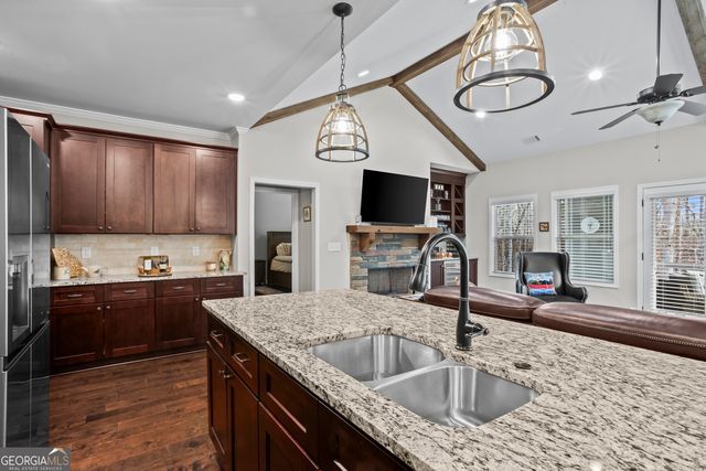 106 Navaho Court, Waleska, GA 30183