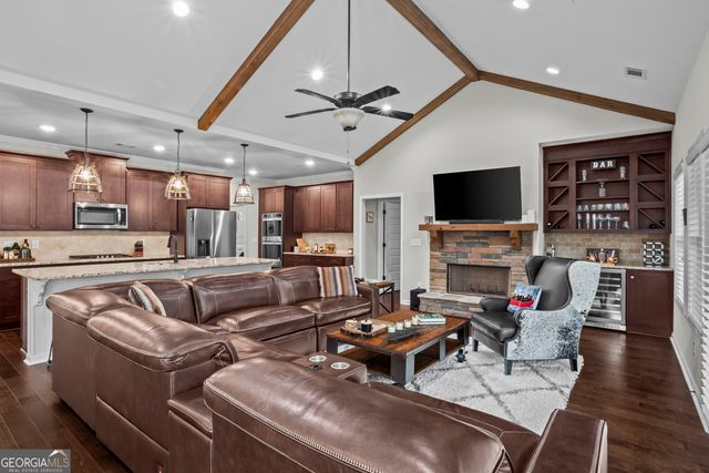 106 Navaho Court, Waleska, GA 30183