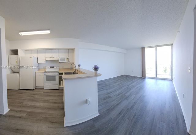 5077 NW 7 1211, Miami, FL 33126