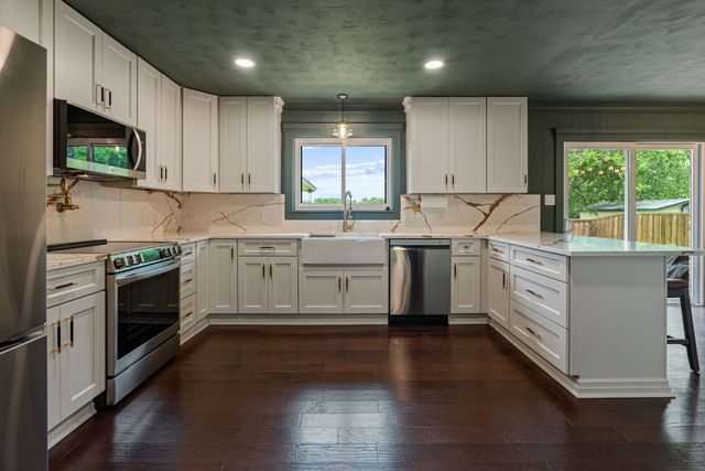 1289 S Waco Street, Van Alstyne, TX 75495