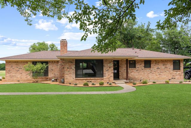 1289 S Waco Street, Van Alstyne, TX 75495