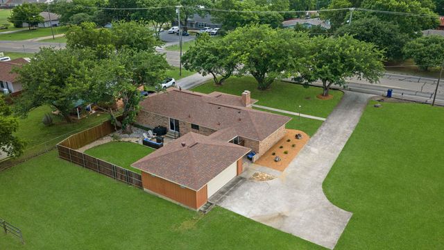 1289 S Waco Street, Van Alstyne, TX 75495