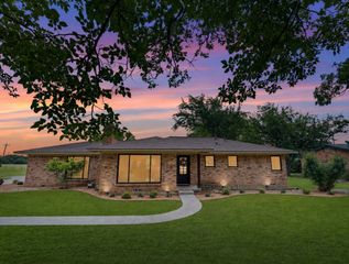 1289 S Waco Street, Van Alstyne, TX 75495