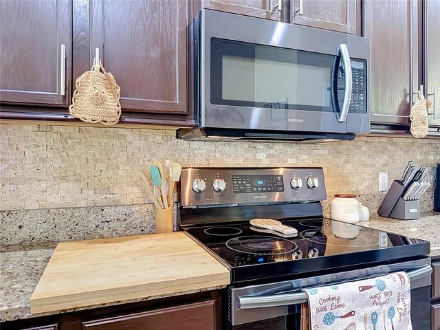 8230 WOODVINE CIRCLE, Lakeland, FL 33810
