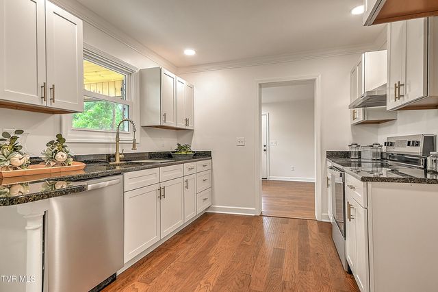 710 Rock Springs Drive, Kingsport, TN 37664