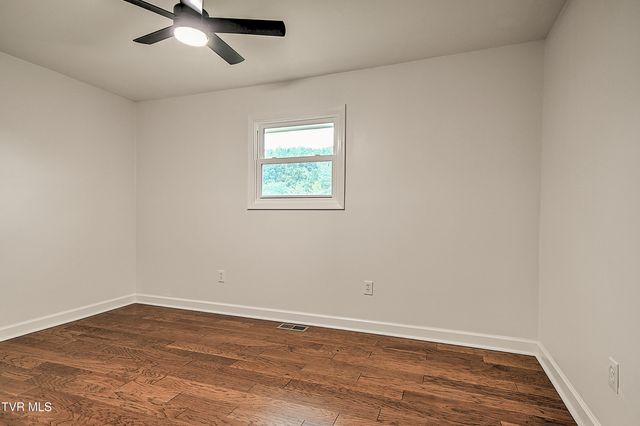 710 Rock Springs Drive, Kingsport, TN 37664