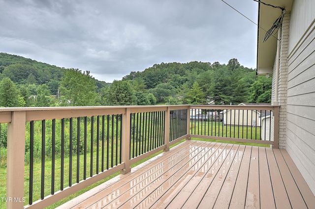 710 Rock Springs Drive, Kingsport, TN 37664