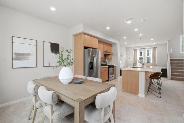 217 Orbit Way, Mountain View, CA 94043