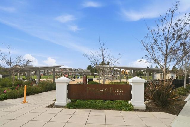 217 Orbit Way, Mountain View, CA 94043