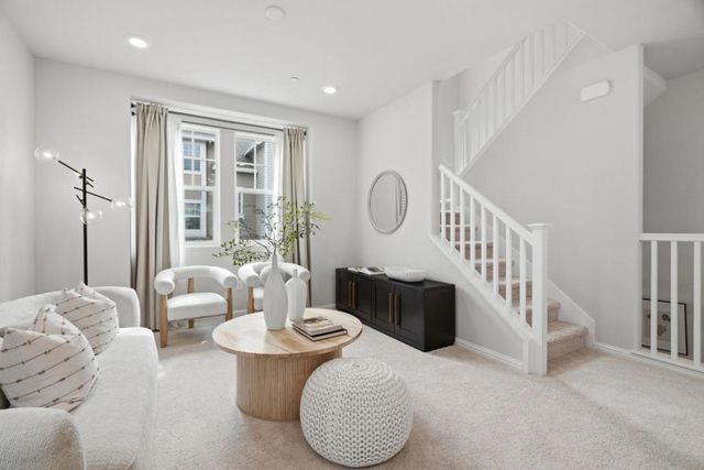 217 Orbit Way, Mountain View, CA 94043