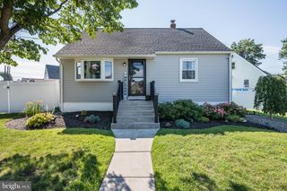 301 BERGEN AVE, Bellmawr, NJ 08031