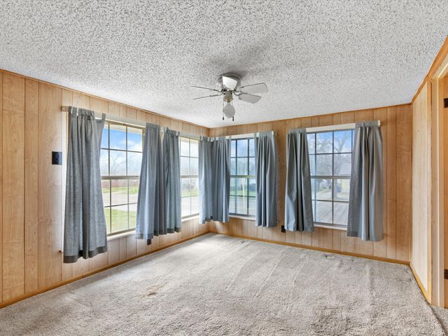 402 S Clay Street, Ennis, TX 75119