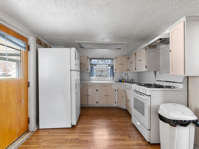 402 S Clay Street, Ennis, TX 75119