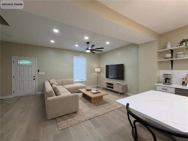 2450 Olive Street, Kansas City, MO 64127