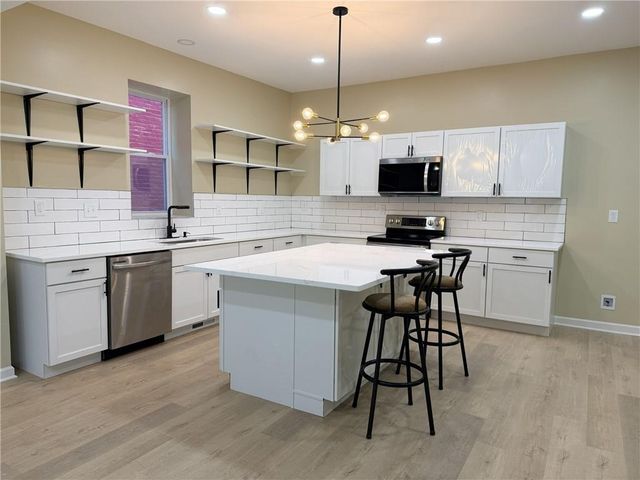 2450 Olive Street, Kansas City, MO 64127