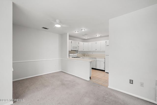 8 Lafayette Court, North Brunswick, NJ 08902