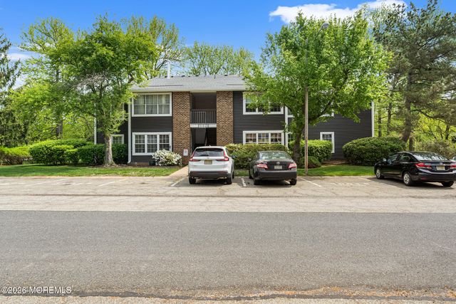 8 Lafayette Court, North Brunswick, NJ 08902