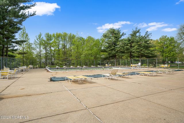 8 Lafayette Court, North Brunswick, NJ 08902